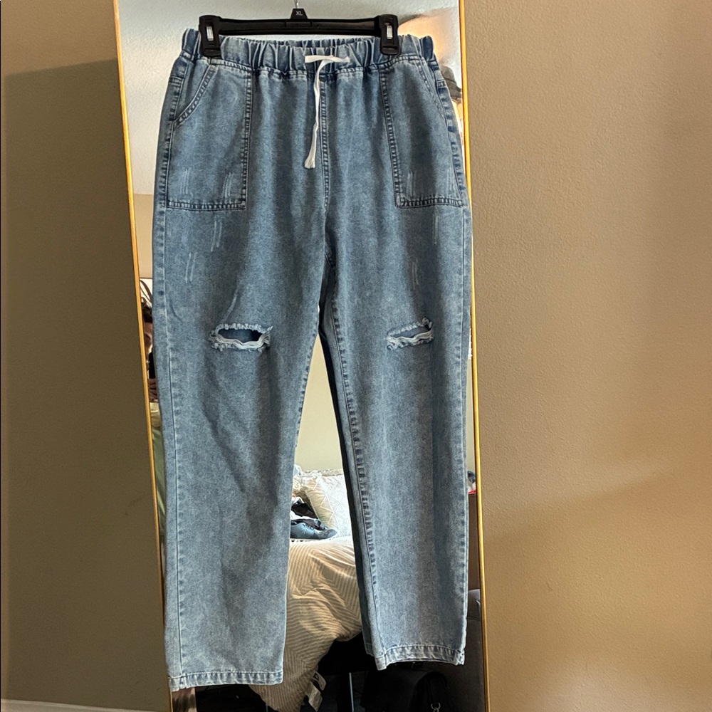 Women’s Blue Distressed Jeans